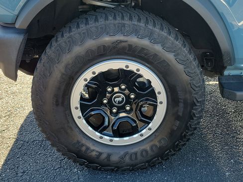 Used 2021 Ford Bronco Outer Banks w/ Sasquatch Package image 10