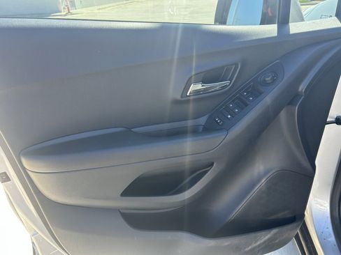 Used 2021 Chevrolet Trax LS w/ Tint and Cruise Package image 3