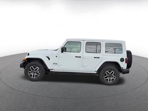Used 2025 Jeep Wrangler Unlimited Sahara AWD/4WD image 10