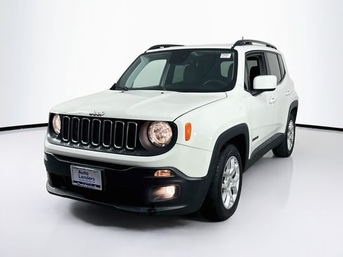 Used 2018 Jeep Renegade Latitude FWD image 1