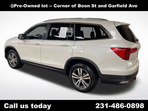 Used 2016 Honda Pilot EX image 3