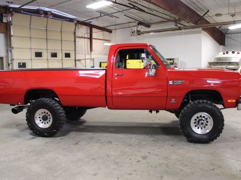 Used 1993 Dodge D/W Truck 250 image 7