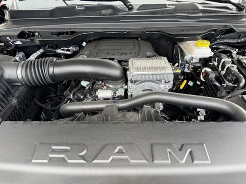 New 2026 RAM 1500 Laramie AWD/4WD image 26