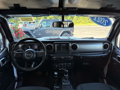 Used 2021 Jeep Wrangler Unlimited Sport AWD/4WD image 22