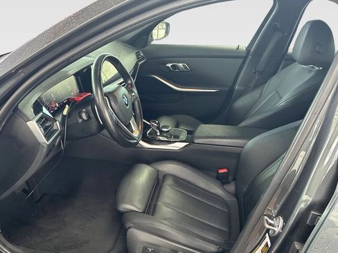 Used 2019 BMW 330i Sedan w/ Convenience Package image 11