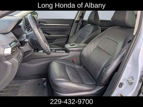 Used 2024 Nissan Altima 2.5 SR w/ SR Premium Package FWD image 15