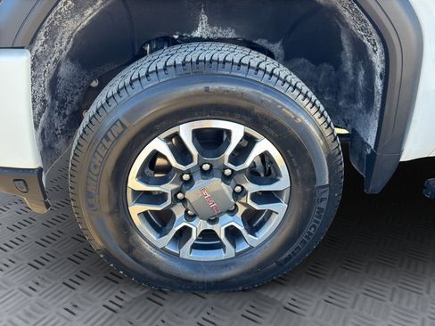 Used 2023 GMC Sierra 3500 AT4 w/ Gooseneck/5TH Wheel Package image 29