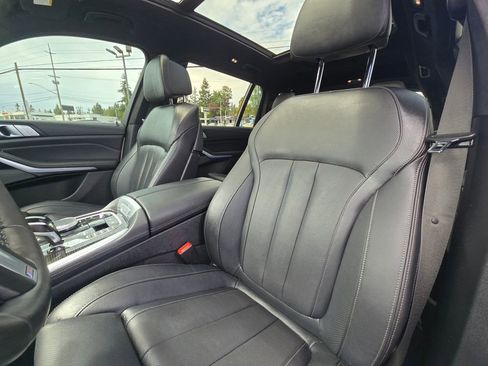 Used 2020 BMW X7 xDrive40i w/ M Sport Package AWD/4WD image 22