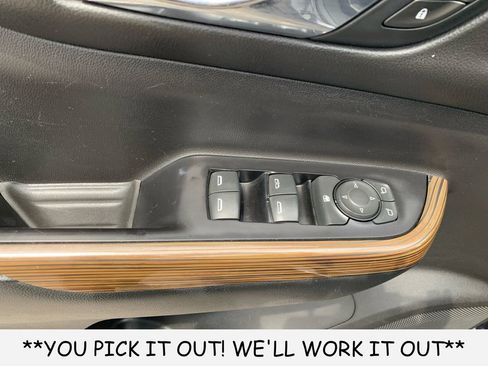 Used 2020 GMC Acadia SLE FWD image 12