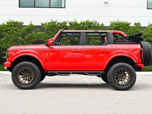 Used 2023 Ford Bronco Outer Banks AWD/4WD image 9