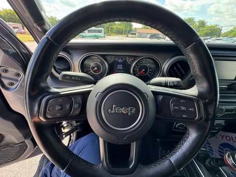 Used 2020 Jeep Wrangler Sport AWD/4WD image 18