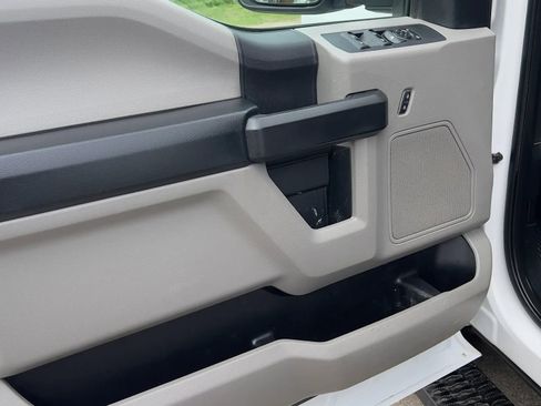 Used 2018 Ford F250 XL w/ Power Equipment Group AWD/4WD image 22