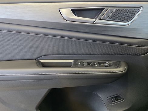 New 2026 Volkswagen Atlas Cross Sport SE image 16