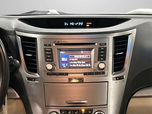 Used 2014 Subaru Outback 2.5i Premium w/ Moonroof Package image 16