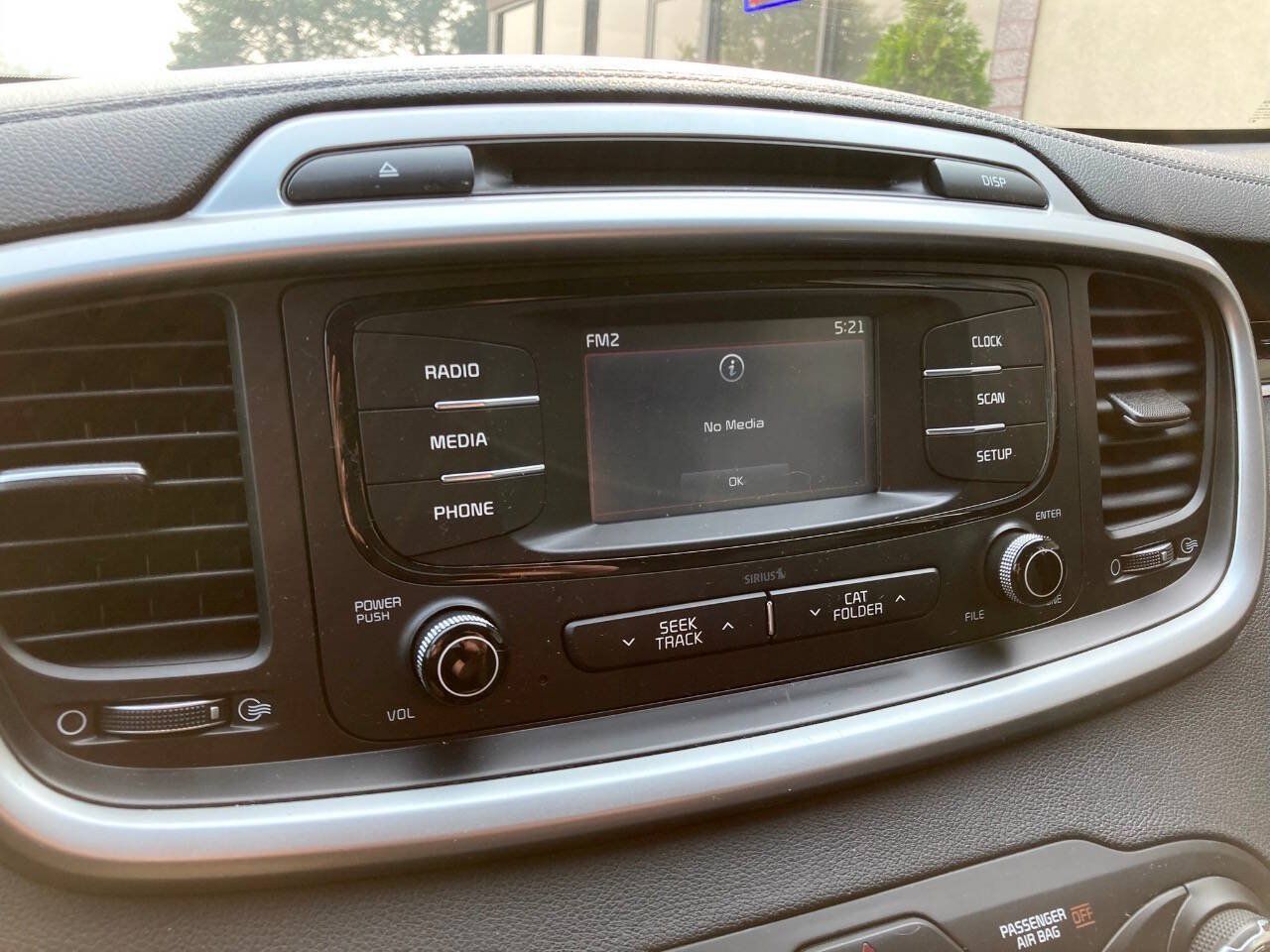 Used 2017 Kia Sorento AWD image 21