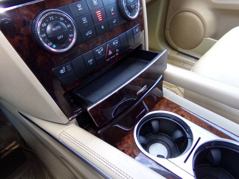 Used 2011 Mercedes-Benz ML 350 4MATIC image 55