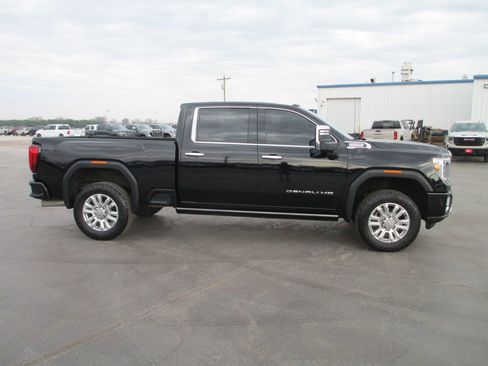 Used 2021 GMC Sierra 2500 Denali w/ Denali Ultimate Package image 2