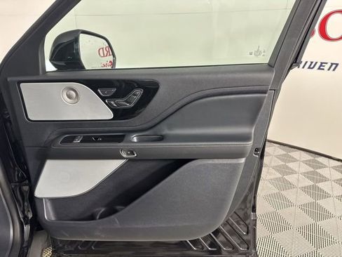 New 2025 Lincoln Aviator Reserve w/ Luxury Package image 21