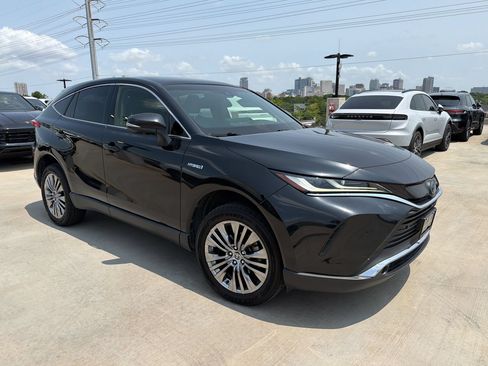 Used 2021 Toyota Venza Limited AWD/4WD image 7