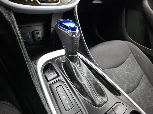 Used 2018 Chevrolet Volt LT w/ Comfort Package image 14