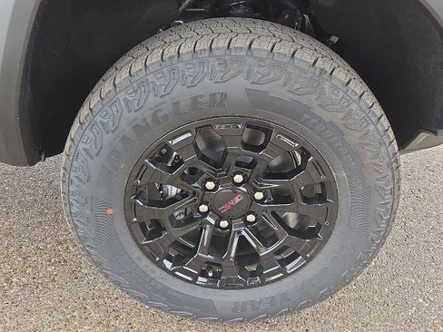 New 2026 GMC Canyon Elevation AWD/4WD image 6