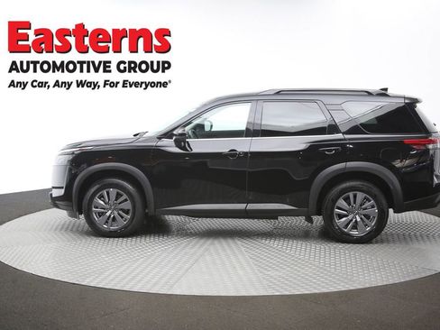 Used 2025 Nissan Pathfinder SV FWD image 62
