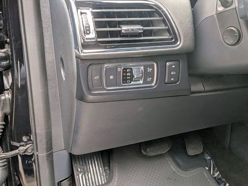 Used 2023 Lincoln Navigator L Reserve AWD/4WD image 15