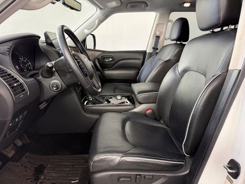Used 2023 INFINITI QX80 Premium Select w/ All-Season Package image 13