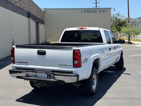 Used 2003 Chevrolet Silverado 2500 LT w/ Skid Plate Package AWD/4WD image 9