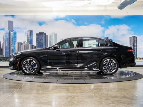 Used 2026 BMW 550e xDrive w/ Premium Package image 6