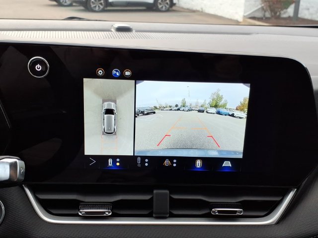 Used 2025 Chevrolet Equinox LT w/ Convenience Package II FWD image 17