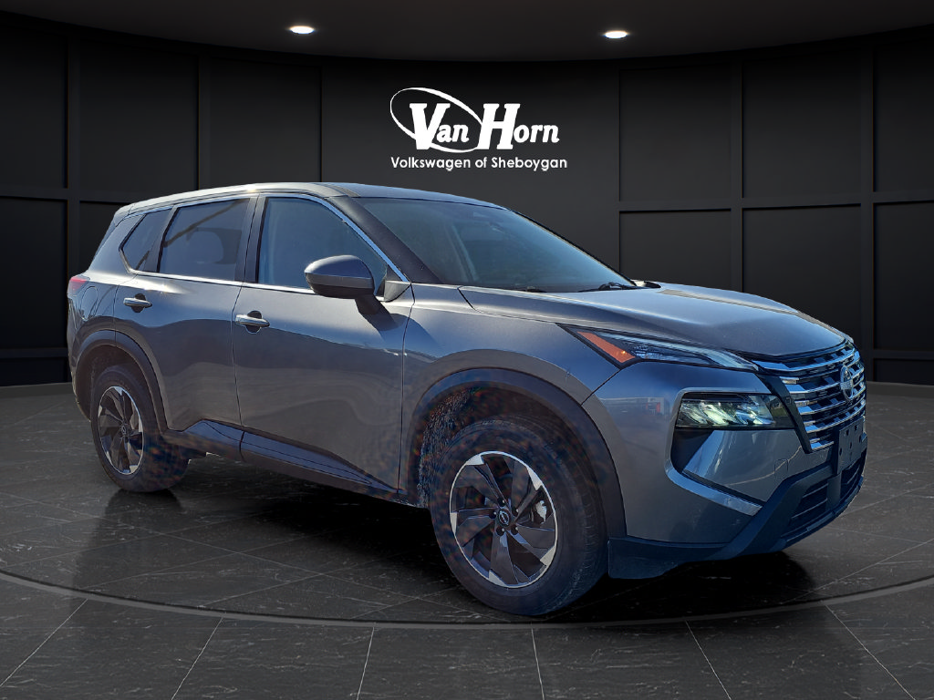 Used 2025 Nissan Rogue SV AWD/4WD image 1