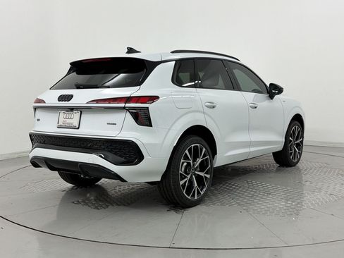 New 2026 Audi Q3 quattro 2.0T AWD/4WD image 9