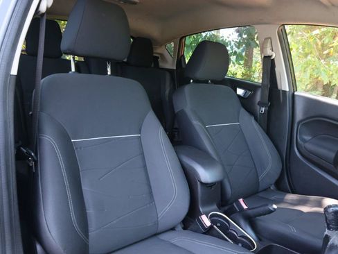 Used 2014 Ford Fiesta SE w/ Exterior Protection Package FWD image 18