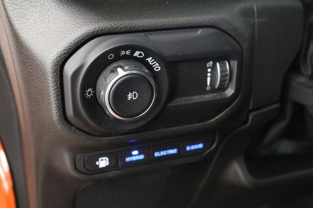 Used 2023 Jeep Wrangler Unlimited Sahara AWD/4WD image 22