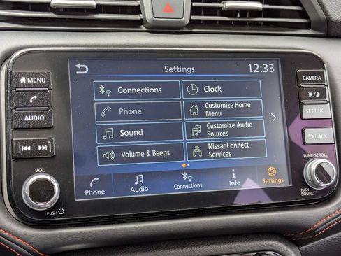 Used 2024 Nissan Versa SR FWD image 19