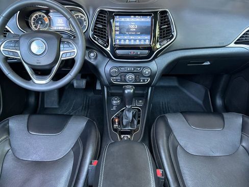 Used 2022 Jeep Cherokee Limited w/ Mopar Interior Package image 13