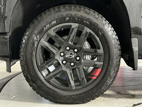 New 2026 Chevrolet Silverado 1500 RST w/ Redline Edition AWD/4WD image 13