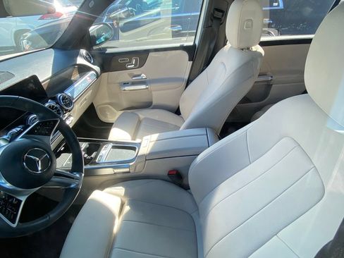 Used 2026 Mercedes-Benz GLB 250 image 7