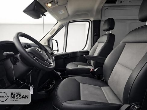 Used 2025 RAM ProMaster 3500 w/ Convenience Group FWD image 7