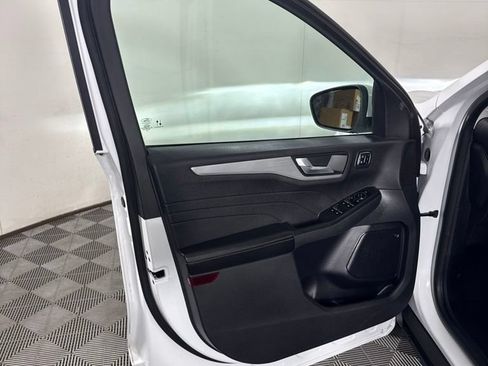 Used 2023 Ford Escape SE w/ PHEV Premium Package FWD image 15