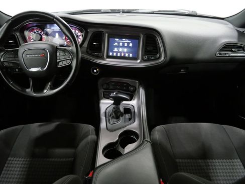 Used 2023 Dodge Challenger GT image 9