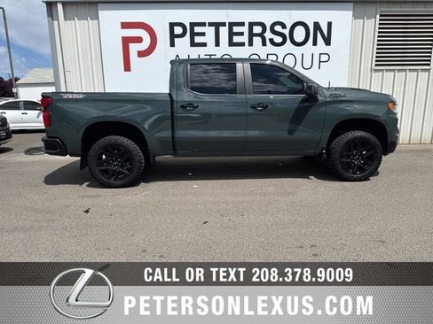 Used 2025 Chevrolet Silverado 1500 LT Trail Boss w/ Convenience Package II AWD/4WD image 3