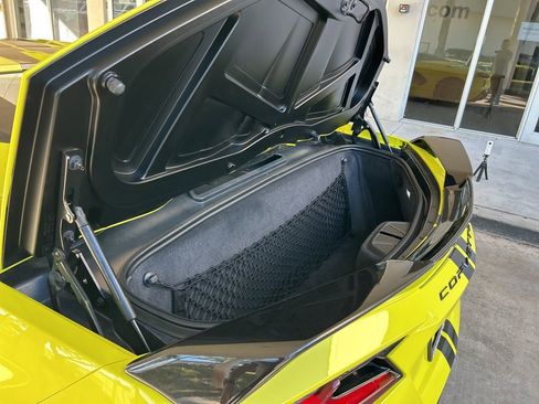 Used 2023 Chevrolet Corvette Stingray w/ Z51 Performance Package image 22