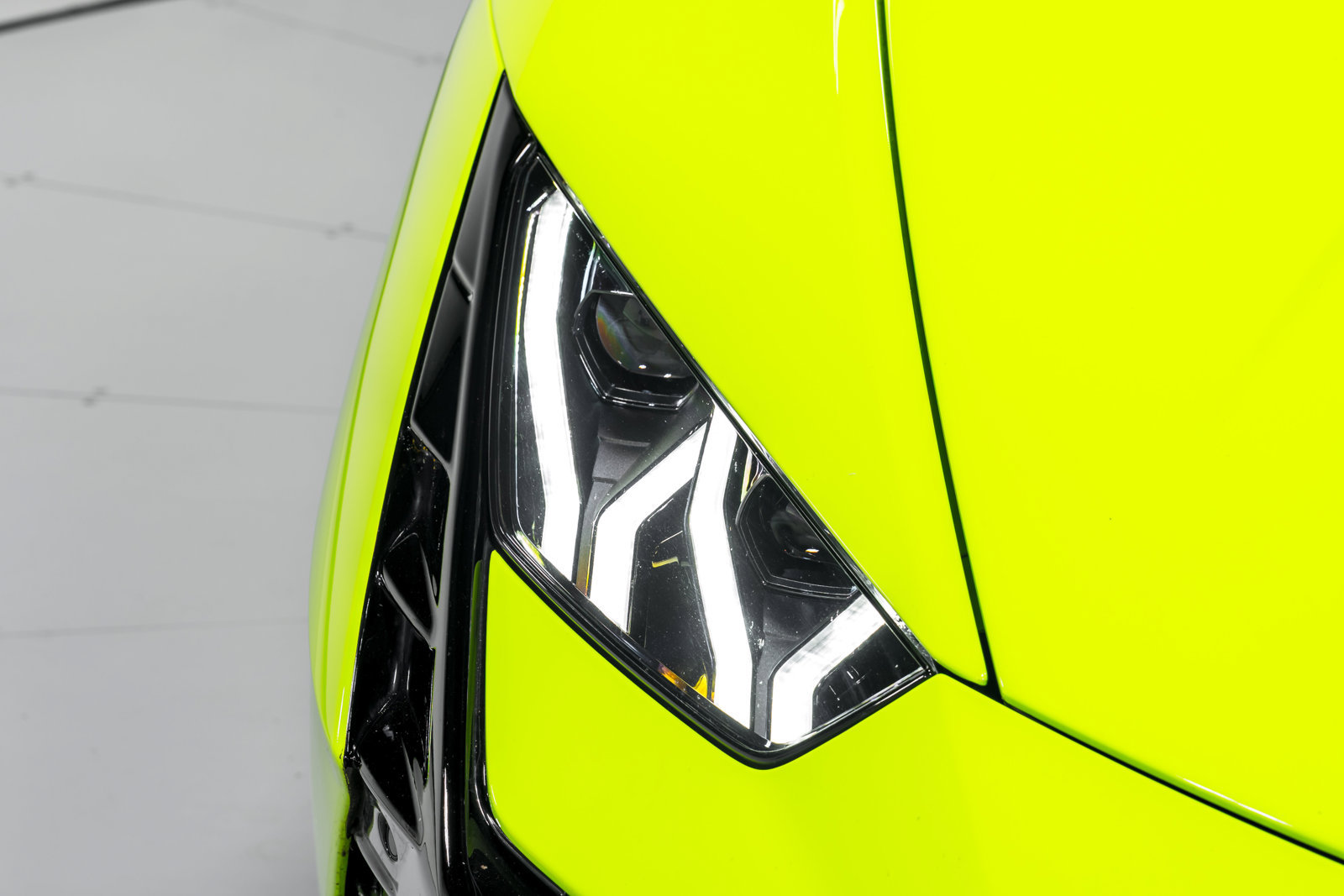 Used 2023 Lamborghini Huracan Tecnica RWD image 43