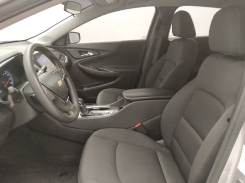 Used 2022 Chevrolet Malibu LT FWD image 17