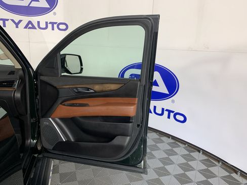 Used 2016 Cadillac Escalade Premium AWD/4WD image 40