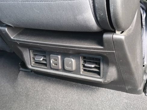 Used 2021 Chevrolet Silverado 1500 LT AWD/4WD image 31