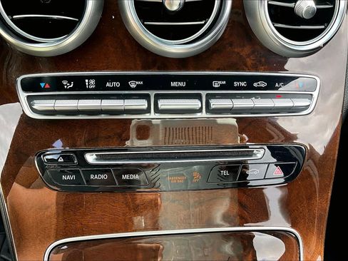 Used 2018 Mercedes-Benz GLC 300 image 33