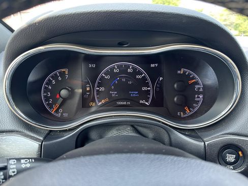 Used 2017 Jeep Grand Cherokee Limited AWD/4WD image 27